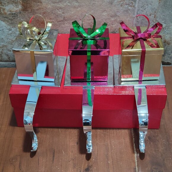 Metal Ribbon Gift Box Stocking Hanging Holder Set of 3 - Picture 6 of 12